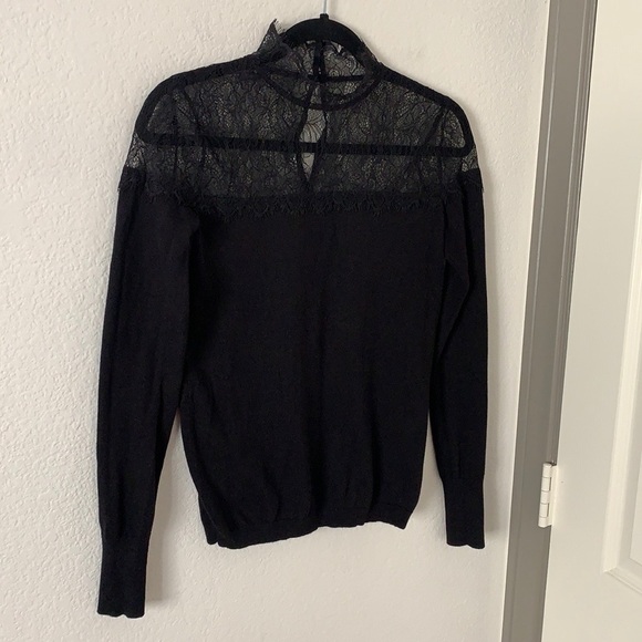 Jennifer Lopez Knit & Mock Neck Lace Top Light Sweater - Picture 4 of 11